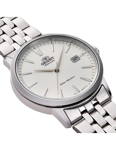 Reloj Orient RA-AC0F02S30B detalle de la correa y el cierre - Imagen 2