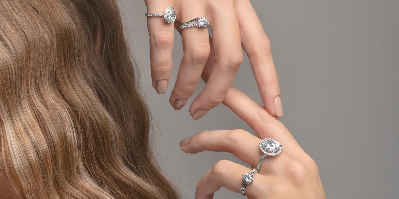 La subida del precio del oro impulsa la demanda de joyas de plata